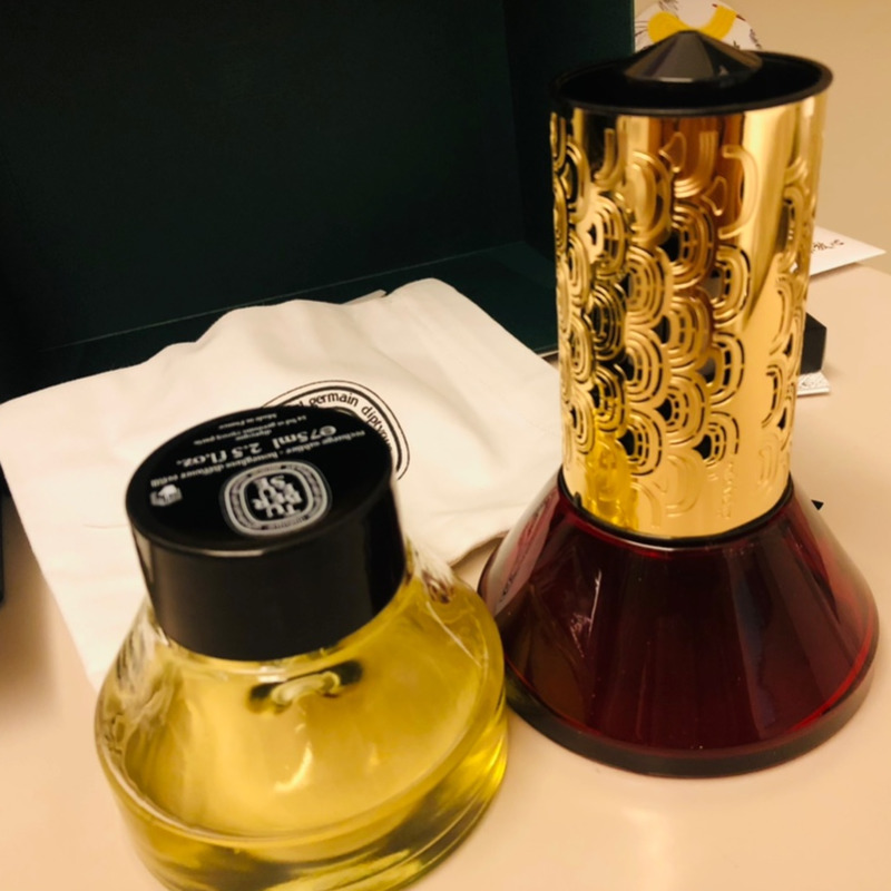 Quiet Luxury Lifestyle - Diptyque Hourglass Diffuser Baies 34 Naturalny